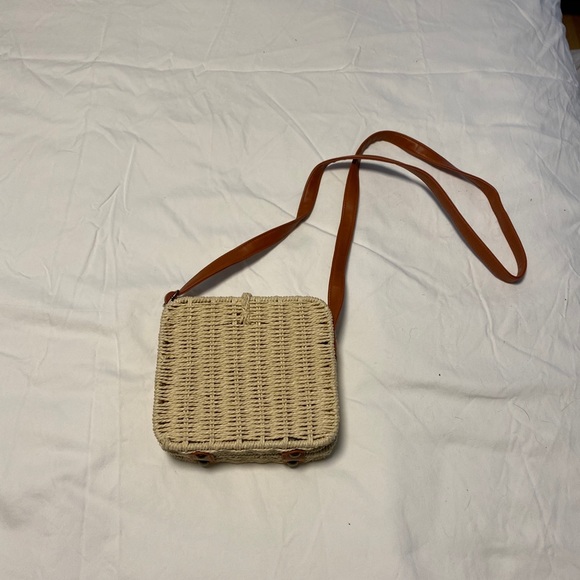 Cute shoulder bag. Used once, excellent condition - Picture 3 of 4